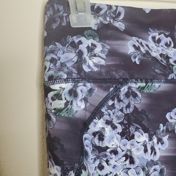 Fabletics Powerhold Define Floral High Rise Leggings - Picture 6 of 9